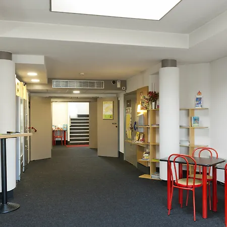 B&B HOTEL Lorient Caudan-2