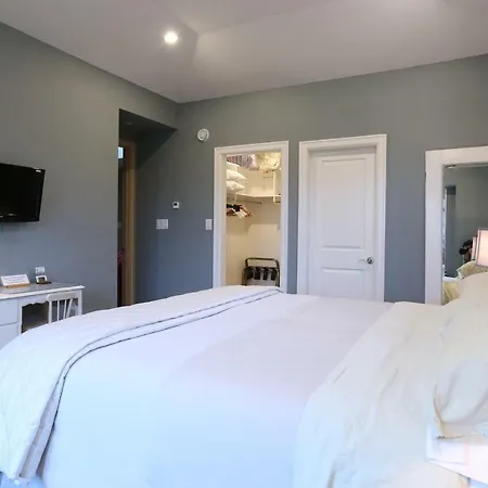 Vancouver Traveller B&B-3