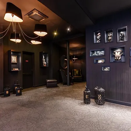 Love Hotel Avec Nuit Insolite Au Dandy Et Jacuzzi Privatise (Adults Only)-3