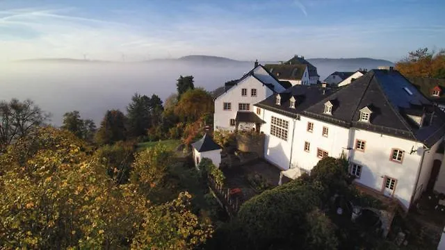 Burghaus&Villa Kronenburg Dahlem 