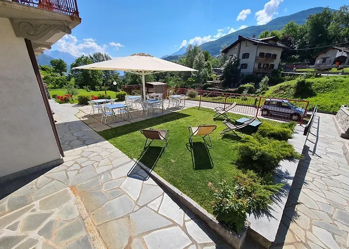 Hotel La Pietra Felice Introd
