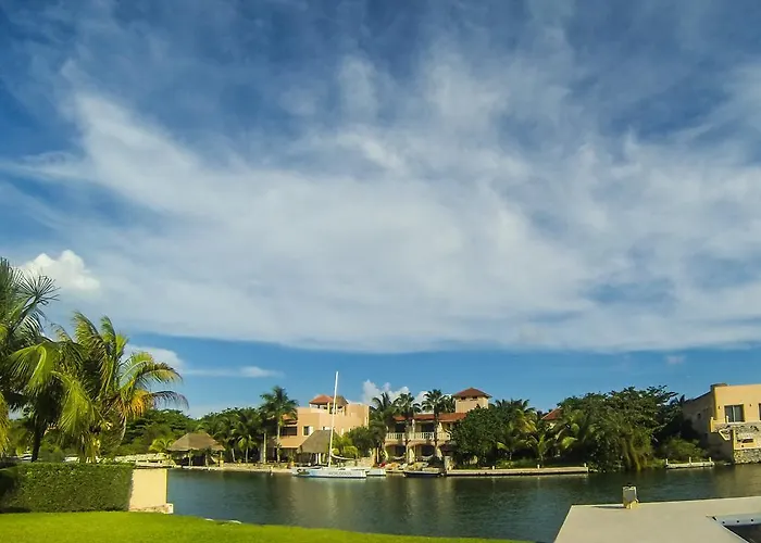 Chez Waffle Hotel Puerto Aventuras