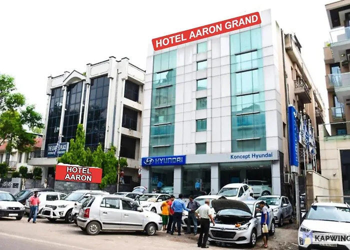 Aaron Residency Hotel New Delhi