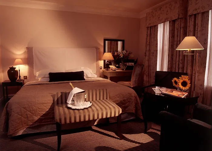 Kingston Lodge Hotel