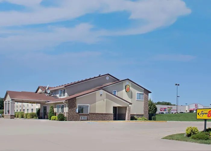 Super 8 Charles City