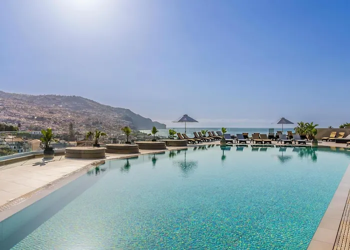 Hotel The Views Baia - Adults Only à Funchal 
