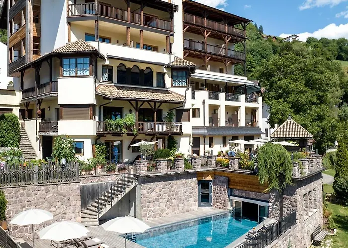 Hotel Paradies Tires
