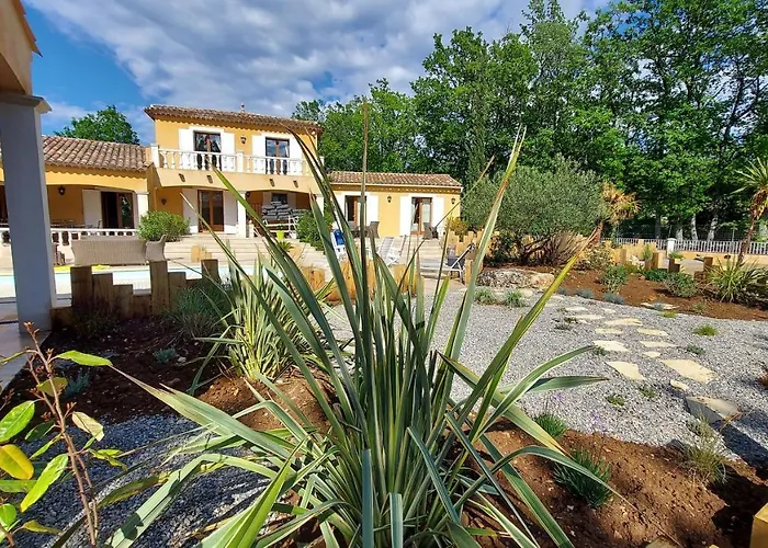 le Mas Provençal Régusse