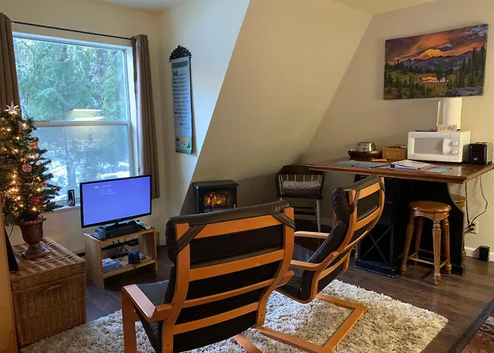 Mountain Meadows Inn & Chalet Suites Ashford