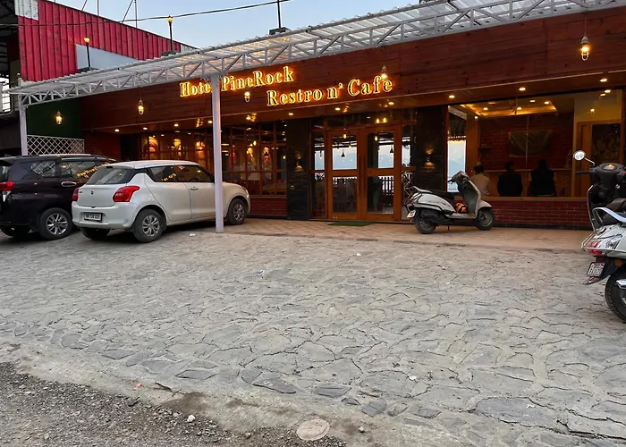 Hotel Pine Rock Mountain View, Mussoorie