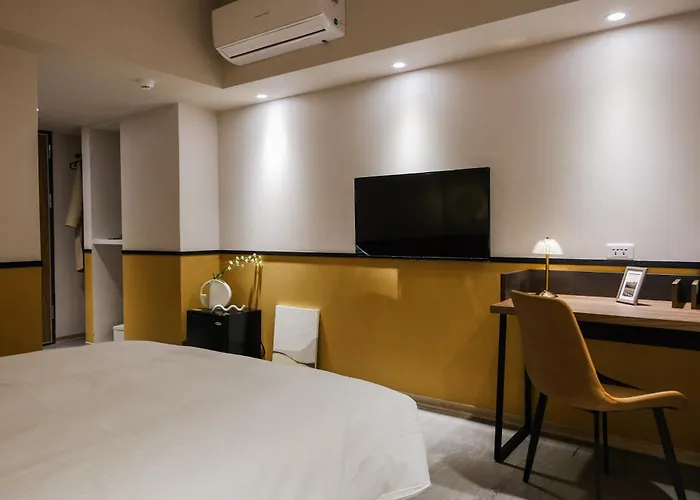 Giant Rich Hotel
