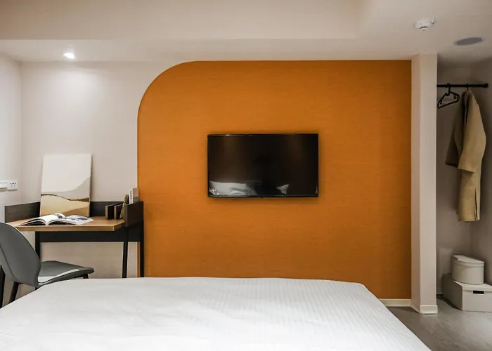 Giant Rich Hotel