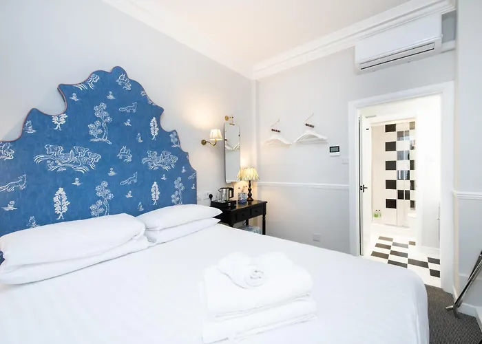 Americana Hotel