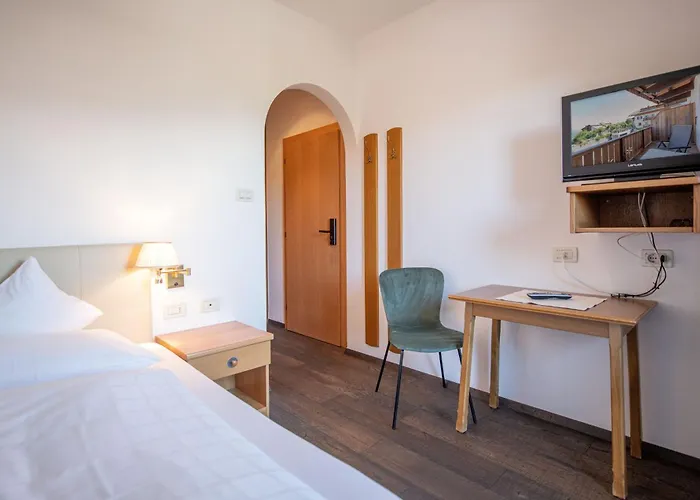 Aparthotel Hubertus Dolomites Völs am Schlern