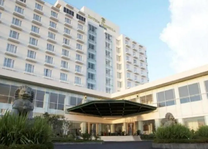 Sintesa Peninsula Hotel