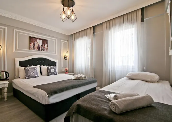 Nova City Hotel