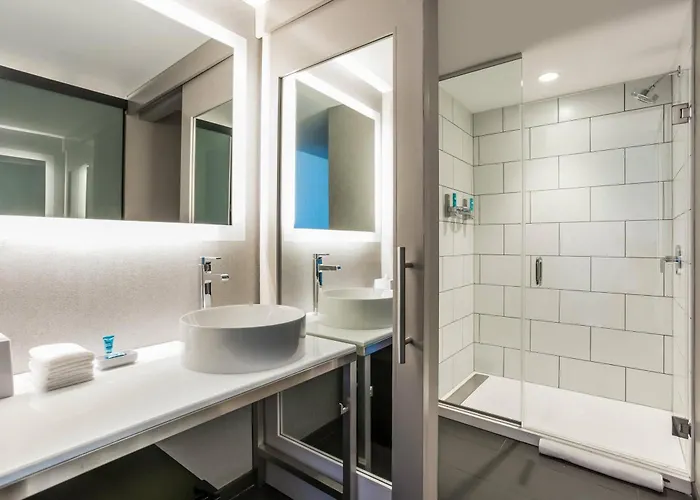 Aloft By Marriott Austin Downtown Hotel