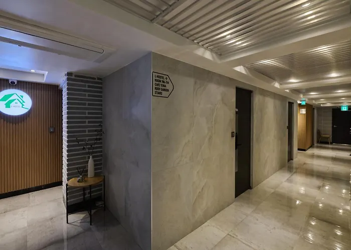 L Hostel