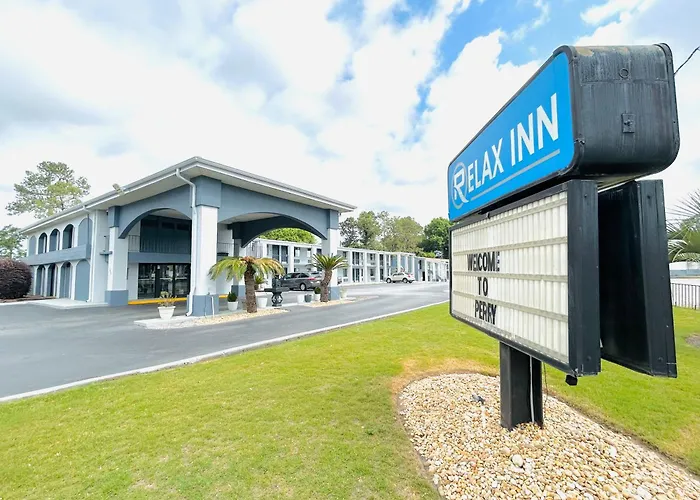 Relax Inn Perry National Fairgrounds Area I-75
