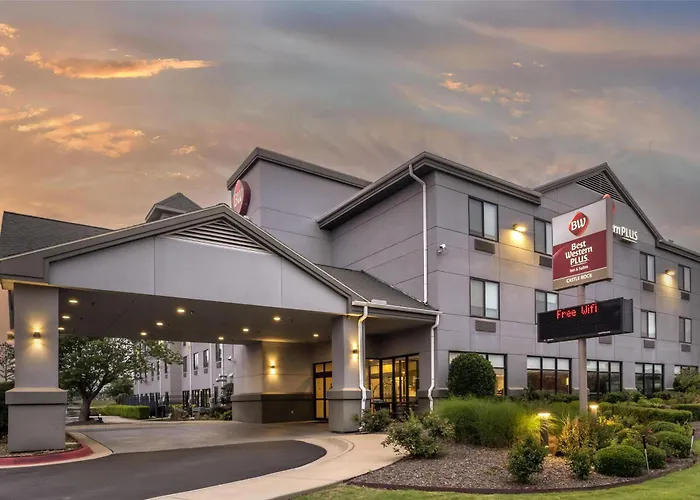 Best Western Plus Castlerock Inn & Suites