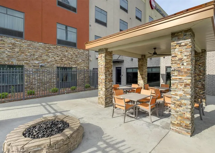 Best Western Plus Elizabethtown Inn & Suites