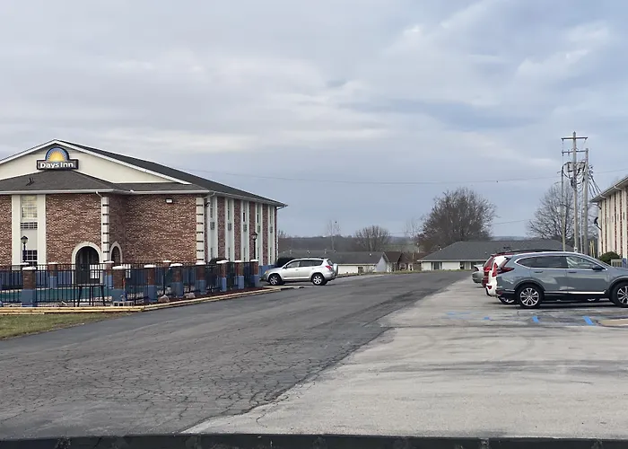Days Inn By Wyndham Perryville Mo