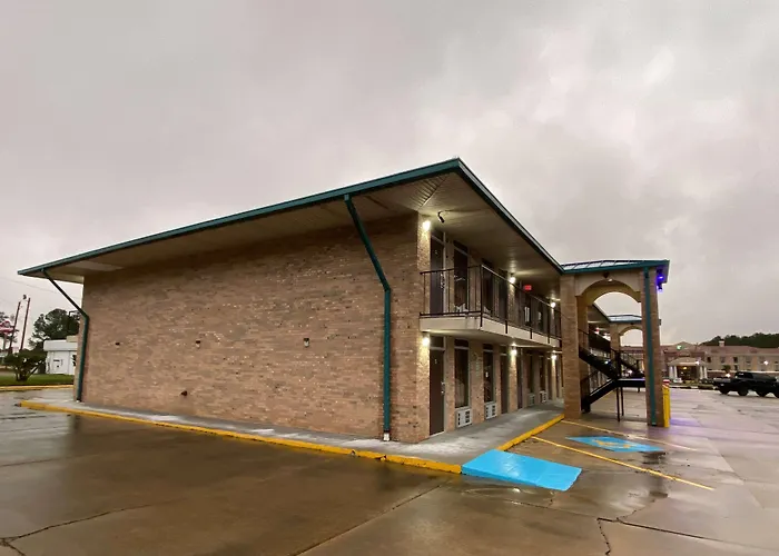 Days Inn By Wyndham Forest