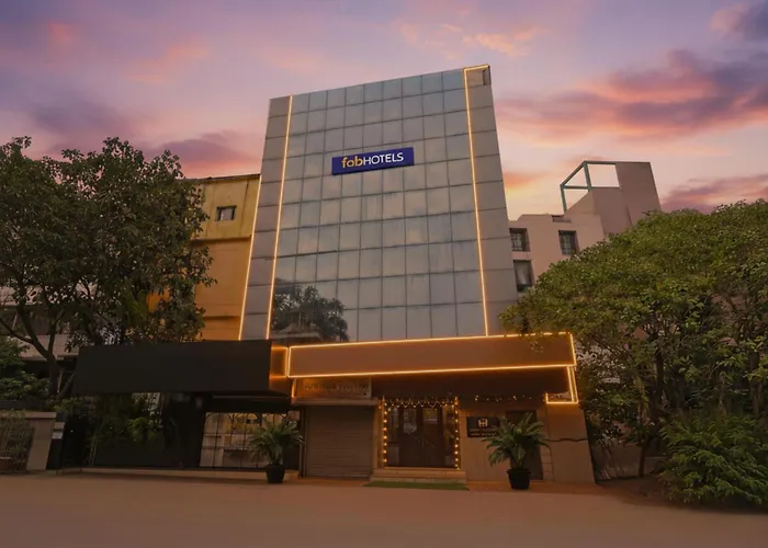 Fabhotel Gulshan International - Nr Peter Cat Park Street Kolkata