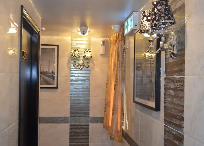 Skylark Hostel