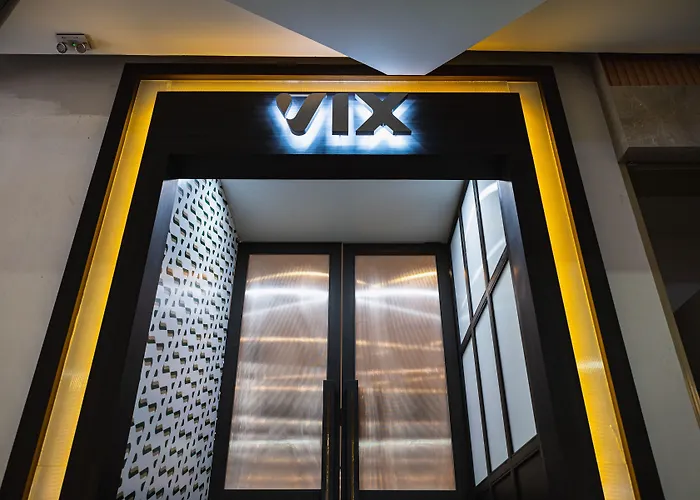 Vix Bangkok At Victory Monument