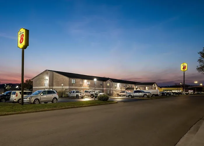 Super 8 By Wyndham Farmington