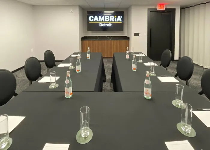 Cambria Hotel Detroit Downtown