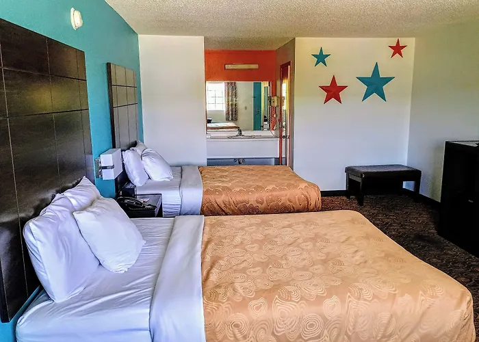 Howard Johnson By Wyndham Branson Theatre District