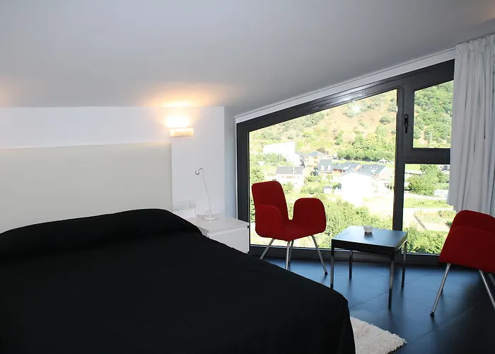 Hostal Tres Campanas
