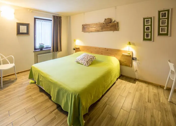Hotel La Pietra Felice Introd
